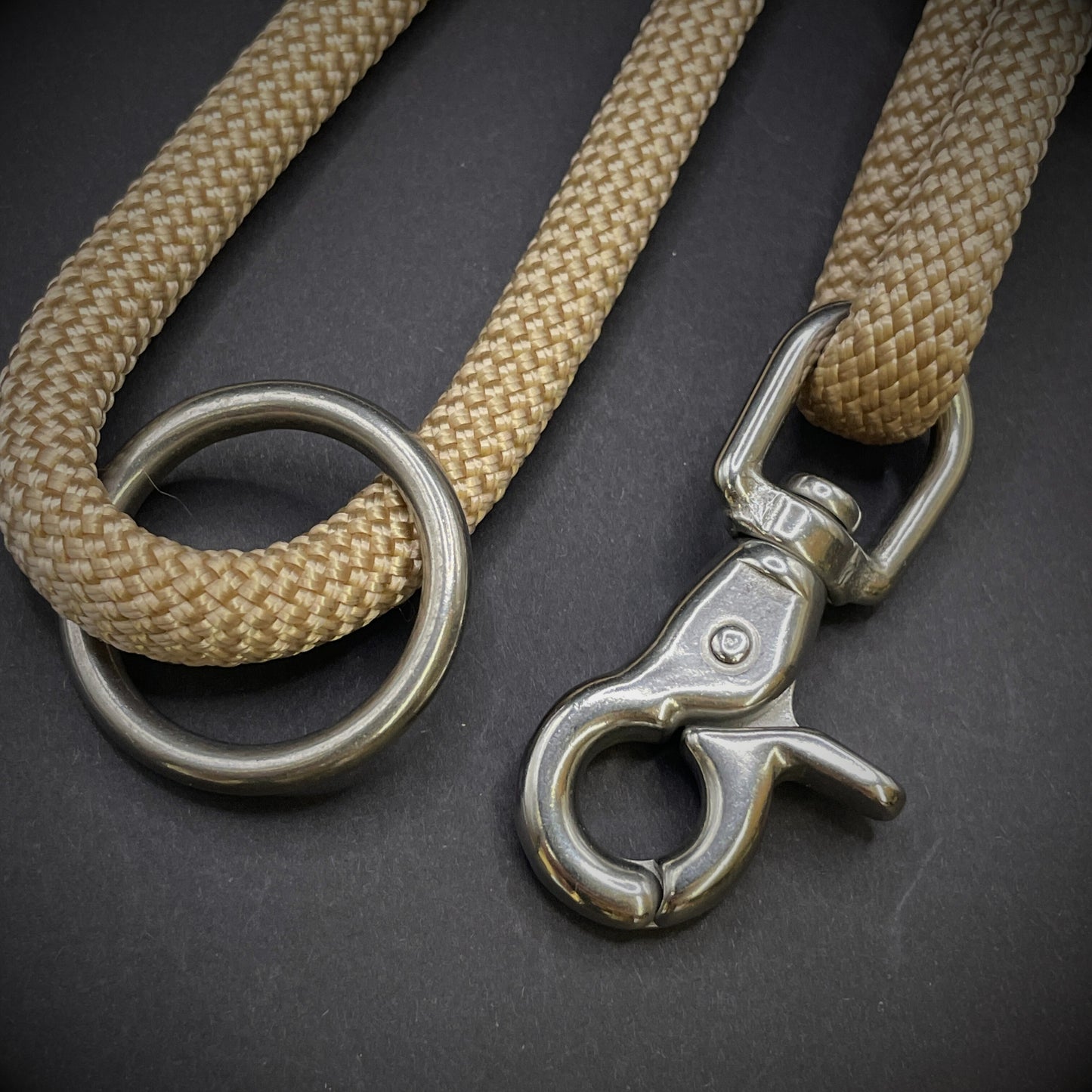 Knotted Dog Lead with Stainless Steel Lobster Clasp and 275 Wrap