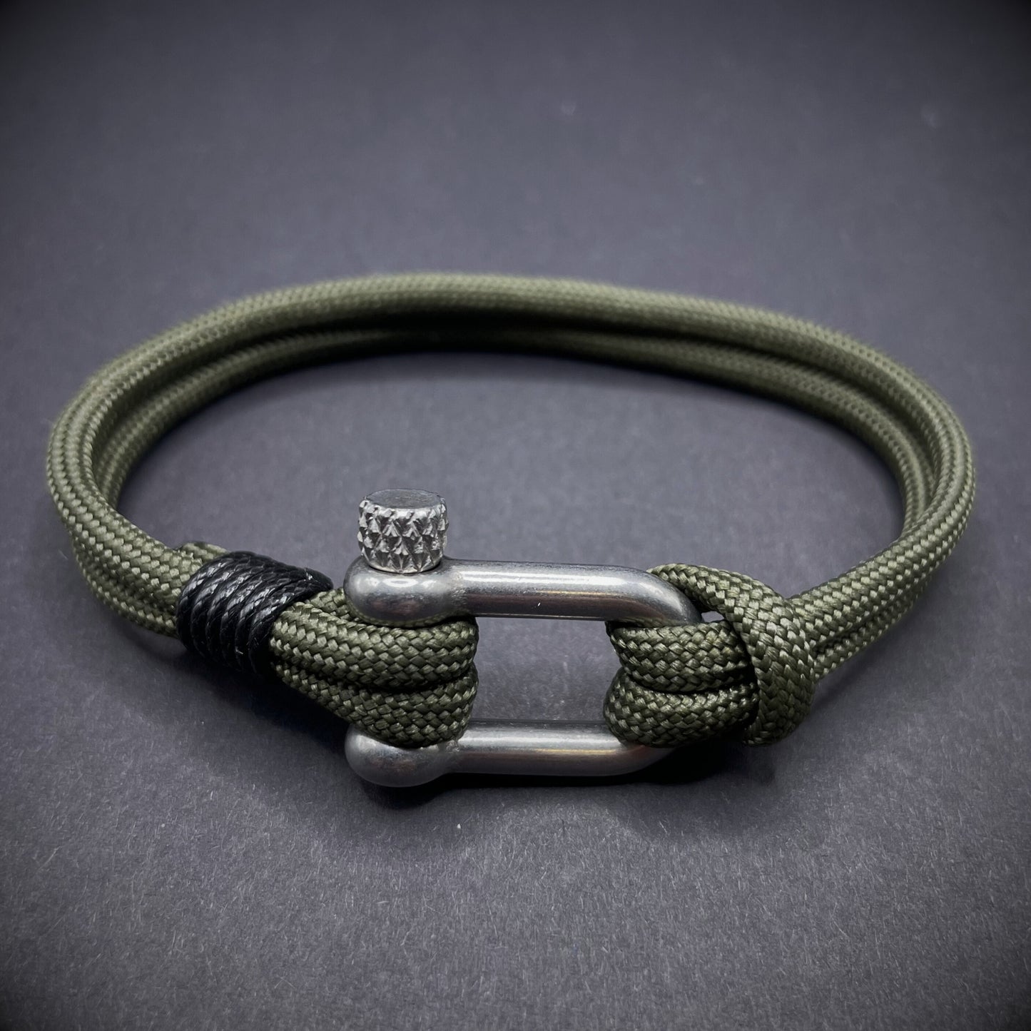 550 Paracord Bracelet with Stainless Steel Shackle