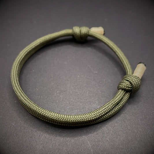 Adjustable Paracord Bracelet with Wrapped Ends