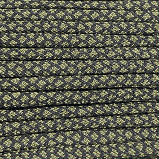 Close-up image of Army Green Diamond 550 paracord, showcasing the vibrant colour and texture of the material.
