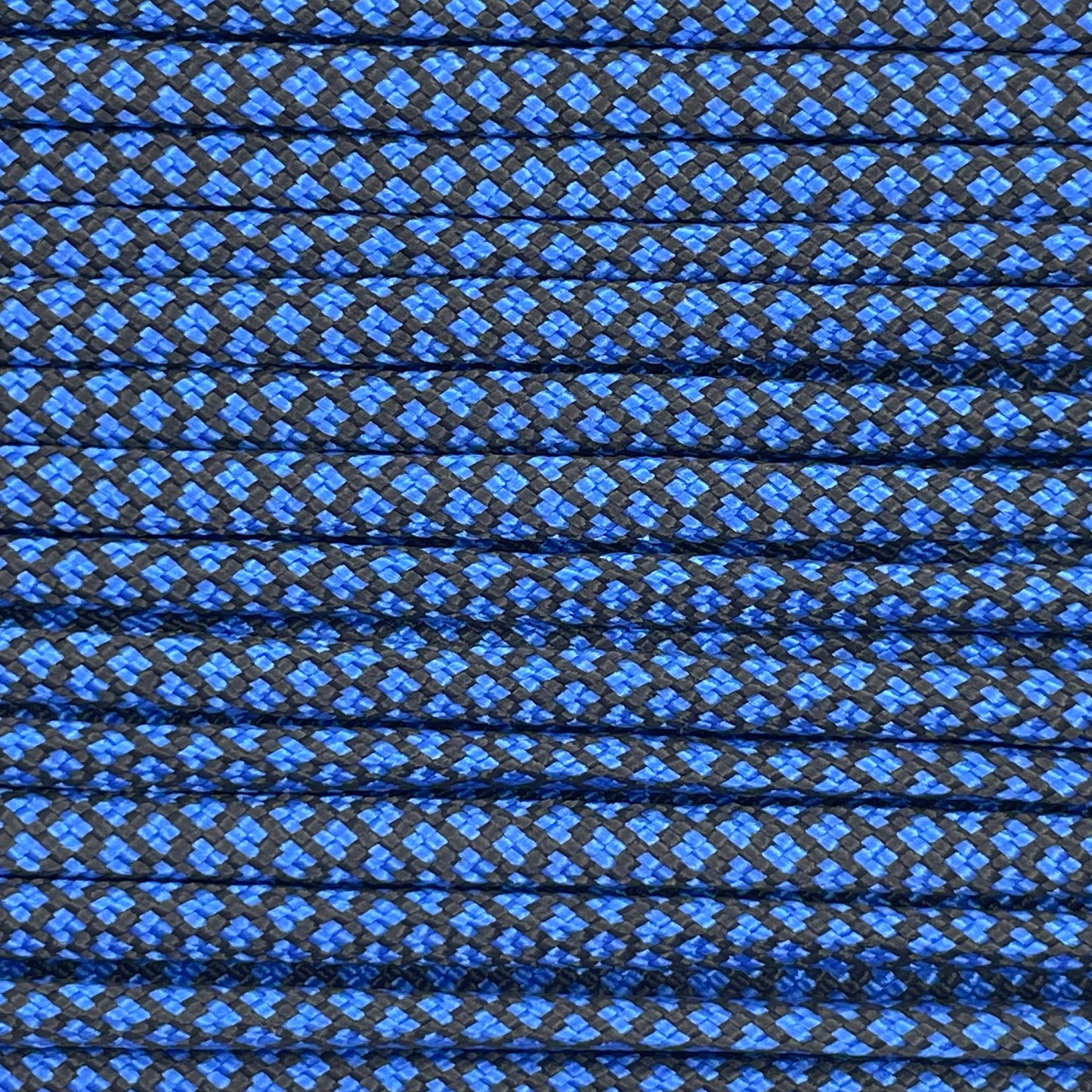 Close-up image of Blue Diamond 550 paracord, showcasing the vibrant colour and texture of the material.