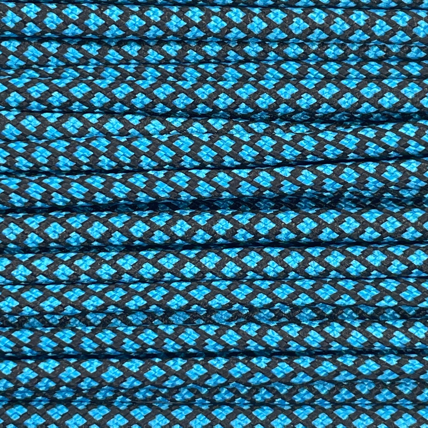 Close-up image of Lake Blue Diamond 550 Paracord, showcasing the vibrant colour and texture of the material.