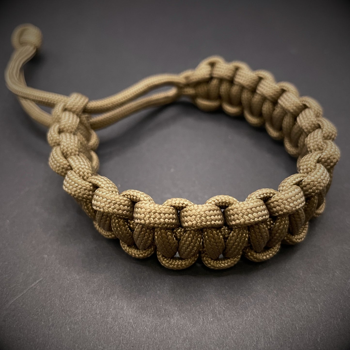 Woven Paracord Bracelet with Sliding Knot