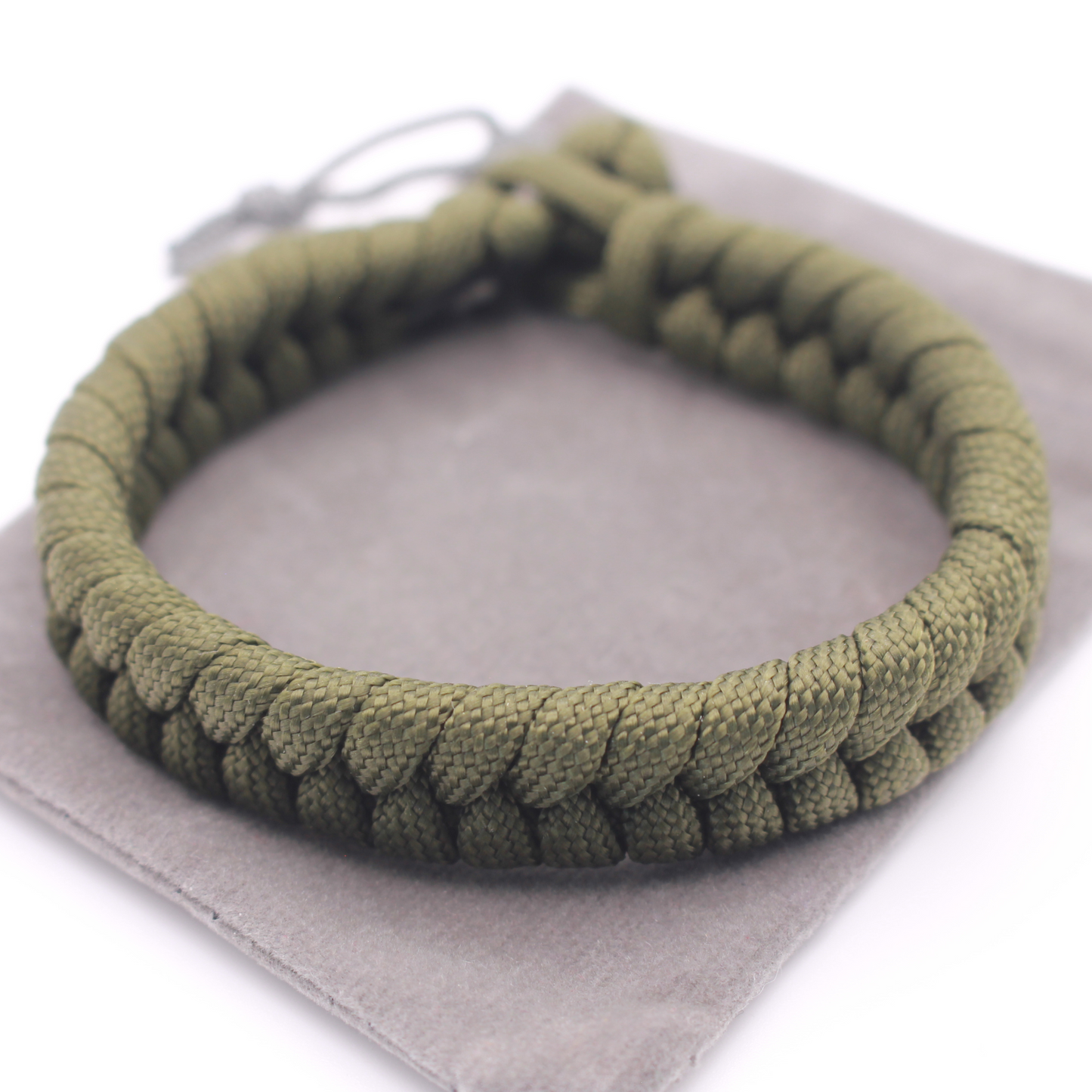 Woven Paracord Bracelet with Ball Knot