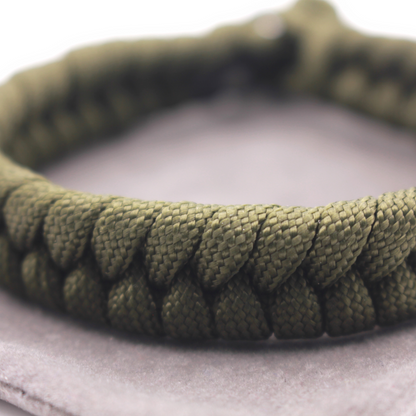 Woven Paracord Bracelet with Ball Knot