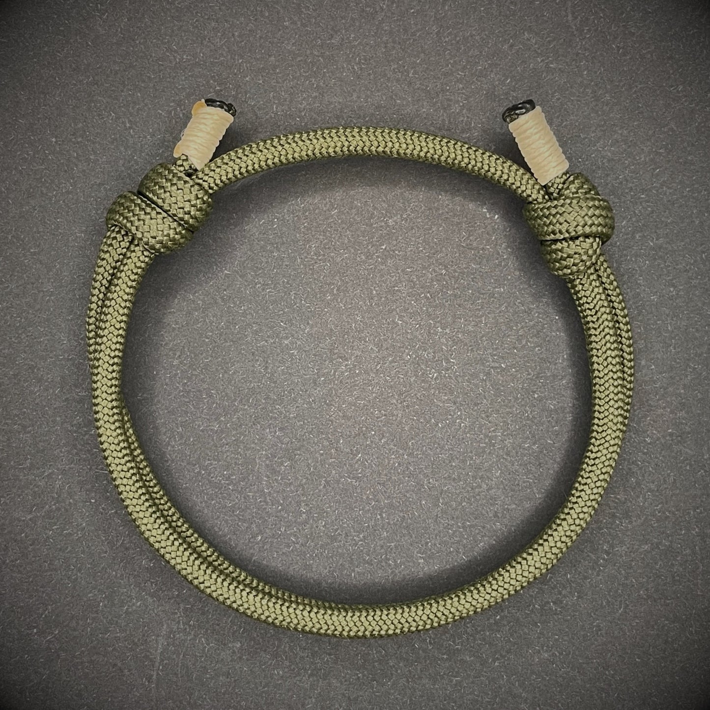 Adjustable Paracord Bracelet with Wrapped Ends