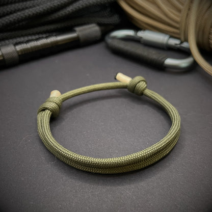 Adjustable Paracord Bracelet with Wrapped Ends