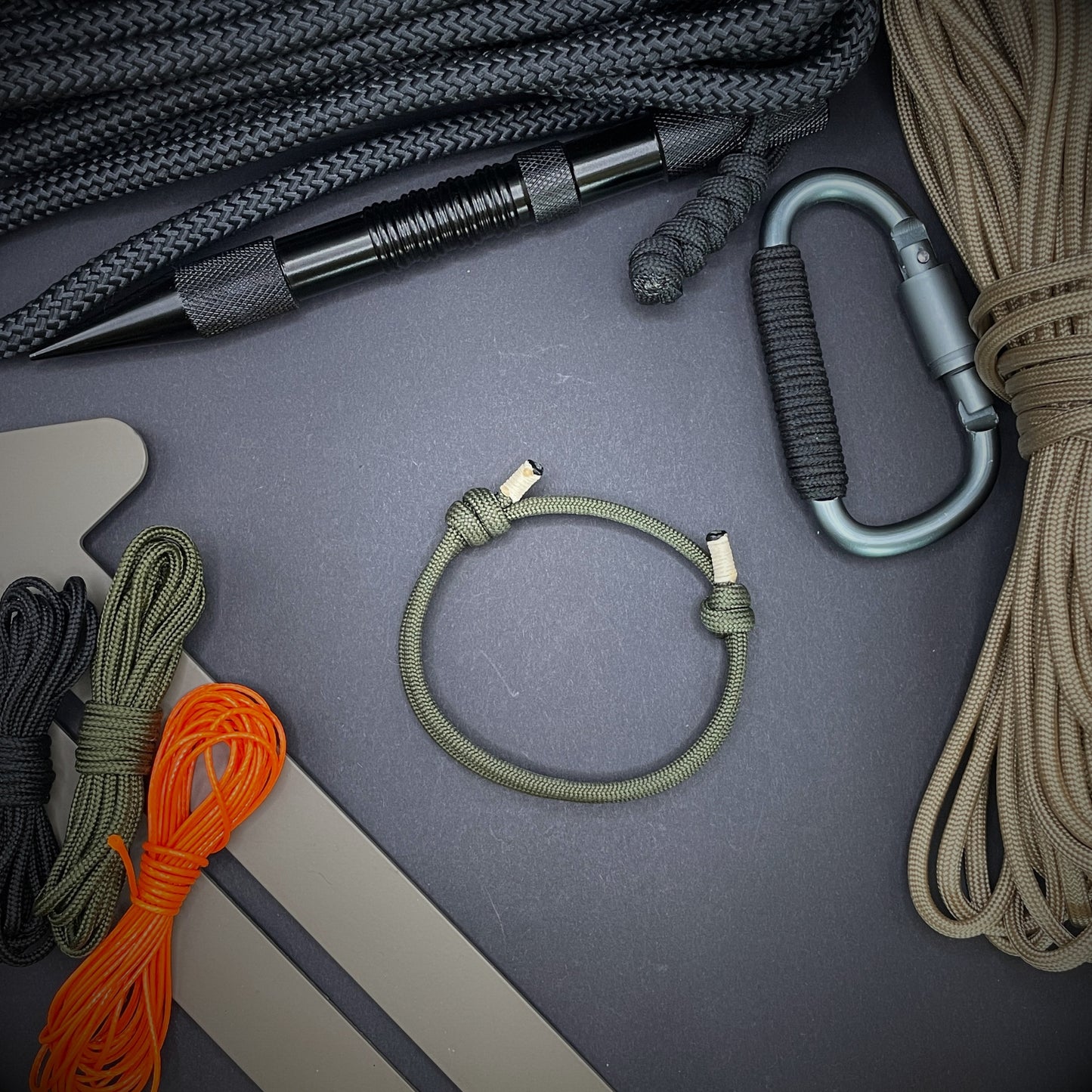 Adjustable Paracord Bracelet with Wrapped Ends