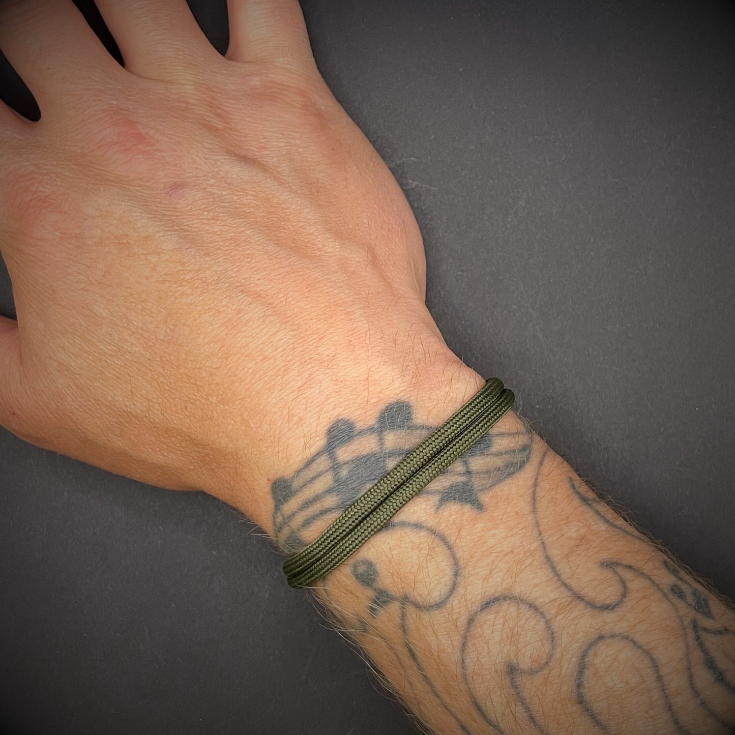 Adjustable Paracord Bracelet with Wrapped Ends