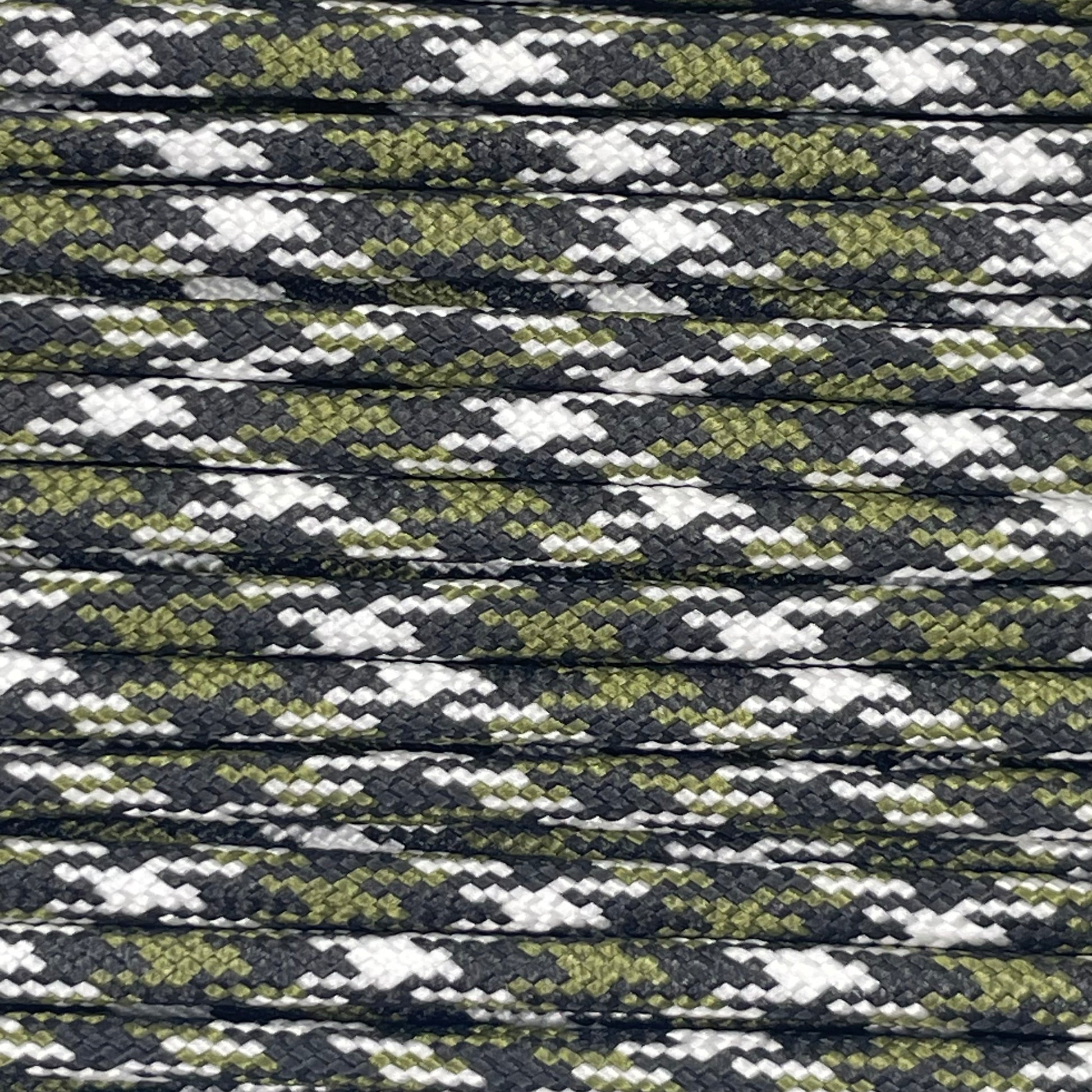 Close-up image of Jungle Camo 550 Paracord, showcasing the vibrant colour and texture of the material.
