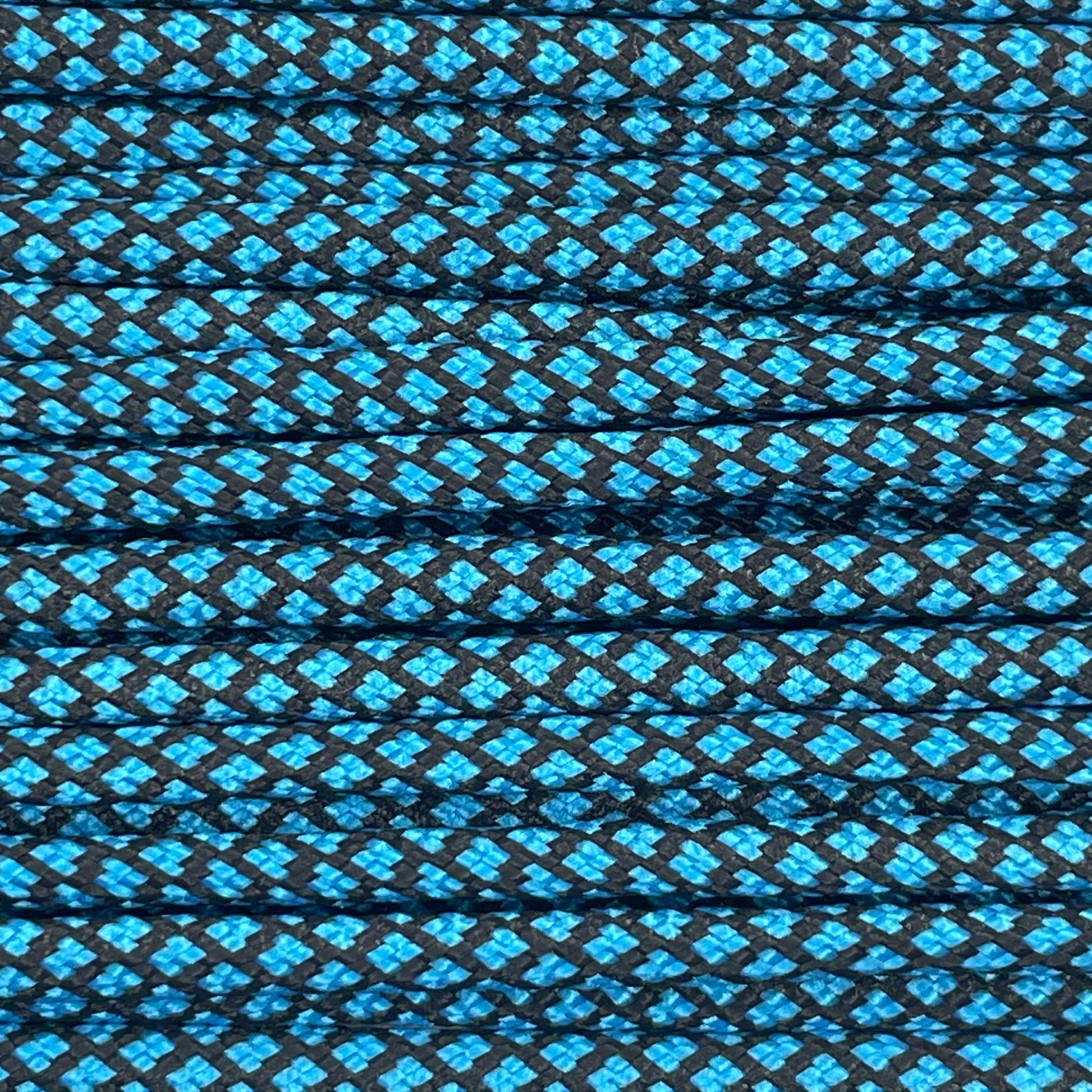 Close-up image of Lake Blue Diamond 550 Paracord, showcasing the vibrant colour and texture of the material.